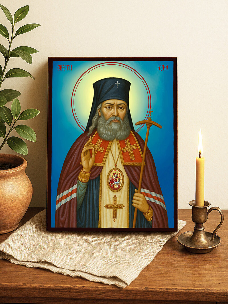 Икона на Св. Лука Кримски с небесен фон